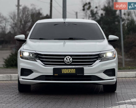 Белый Фольксваген Пассат, объемом двигателя 1.98 л и пробегом 144 тыс. км за 16300 $, фото 2 на Automoto.ua