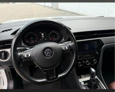 Белый Фольксваген Пассат, объемом двигателя 2 л и пробегом 80 тыс. км за 17999 $, фото 9 на Automoto.ua