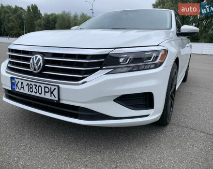 Белый Фольксваген Пассат, объемом двигателя 1.98 л и пробегом 83 тыс. км за 17600 $, фото 4 на Automoto.ua