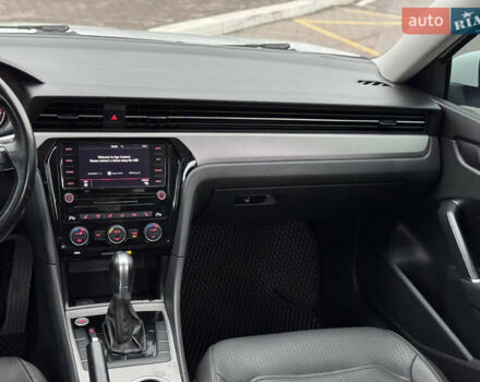 Белый Фольксваген Пассат, объемом двигателя 1.98 л и пробегом 144 тыс. км за 16300 $, фото 24 на Automoto.ua