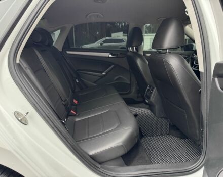 Білий Фольксваген Пассат, об'ємом двигуна 2 л та пробігом 144 тис. км за 16300 $, фото 22 на Automoto.ua