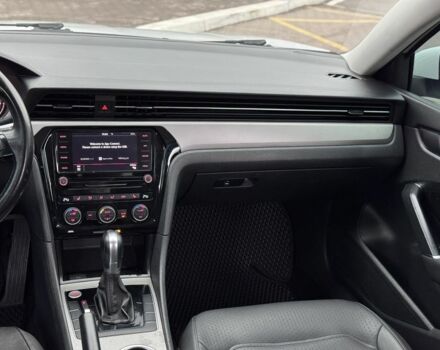 Білий Фольксваген Пассат, об'ємом двигуна 2 л та пробігом 144 тис. км за 16300 $, фото 13 на Automoto.ua