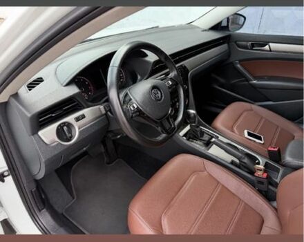 Белый Фольксваген Пассат, объемом двигателя 2 л и пробегом 80 тыс. км за 17999 $, фото 7 на Automoto.ua