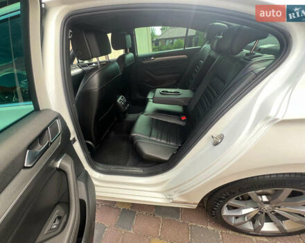 Белый Фольксваген Пассат, объемом двигателя 2 л и пробегом 187 тыс. км за 23500 $, фото 98 на Automoto.ua