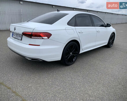 Белый Фольксваген Пассат, объемом двигателя 1.98 л и пробегом 83 тыс. км за 17600 $, фото 6 на Automoto.ua