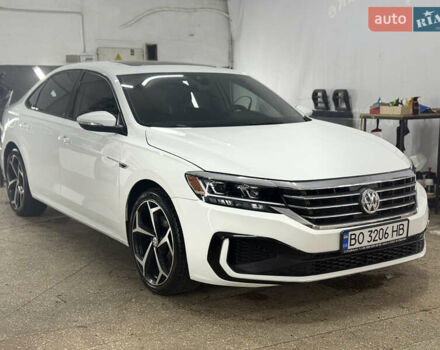 Білий Фольксваген Пассат, об'ємом двигуна 1.98 л та пробігом 126 тис. км за 19900 $, фото 4 на Automoto.ua