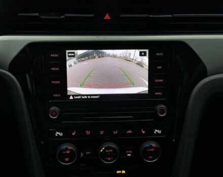 Білий Фольксваген Пассат, об'ємом двигуна 2 л та пробігом 144 тис. км за 16300 $, фото 16 на Automoto.ua