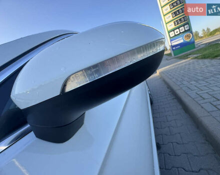 Белый Фольксваген Пассат, объемом двигателя 2 л и пробегом 187 тыс. км за 23500 $, фото 32 на Automoto.ua