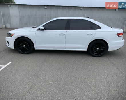 Белый Фольксваген Пассат, объемом двигателя 1.98 л и пробегом 83 тыс. км за 17600 $, фото 16 на Automoto.ua