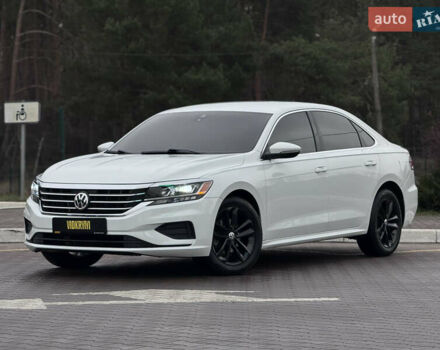 Белый Фольксваген Пассат, объемом двигателя 1.98 л и пробегом 144 тыс. км за 16300 $, фото 1 на Automoto.ua