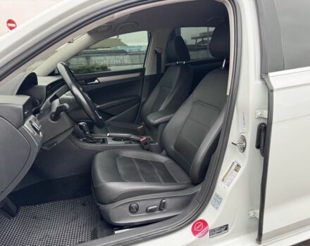 Білий Фольксваген Пассат, об'ємом двигуна 2 л та пробігом 144 тис. км за 16300 $, фото 19 на Automoto.ua