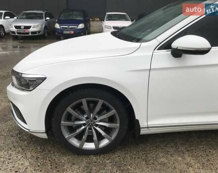 Белый Фольксваген Пассат, объемом двигателя 2 л и пробегом 55 тыс. км за 30990 $, фото 23 на Automoto.ua