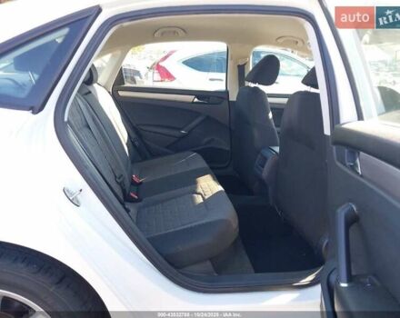 Белый Фольксваген Пассат, объемом двигателя 2 л и пробегом 42 тыс. км за 11355 $, фото 10 на Automoto.ua