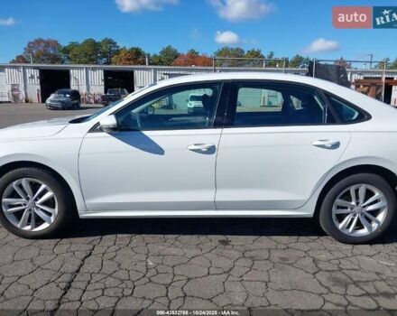 Белый Фольксваген Пассат, объемом двигателя 2 л и пробегом 42 тыс. км за 11355 $, фото 7 на Automoto.ua