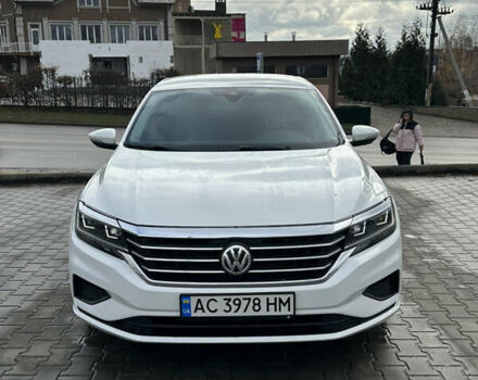Белый Фольксваген Пассат, объемом двигателя 2 л и пробегом 108 тыс. км за 17999 $, фото 1 на Automoto.ua
