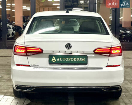 Білий Фольксваген Пассат, об'ємом двигуна 1.98 л та пробігом 72 тис. км за 21000 $, фото 12 на Automoto.ua