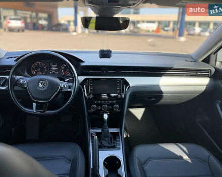 Белый Фольксваген Пассат, объемом двигателя 2 л и пробегом 80 тыс. км за 18300 $, фото 13 на Automoto.ua