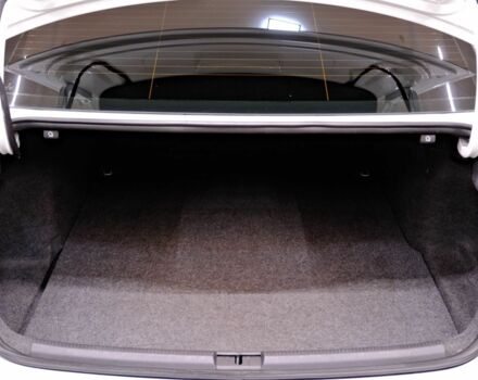 Білий Фольксваген Пассат, об'ємом двигуна 2 л та пробігом 165 тис. км за 16900 $, фото 8 на Automoto.ua