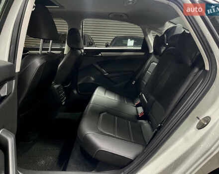 Білий Фольксваген Пассат, об'ємом двигуна 1.98 л та пробігом 72 тис. км за 21000 $, фото 33 на Automoto.ua