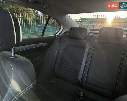 Белый Фольксваген Пассат, объемом двигателя 2 л и пробегом 54 тыс. км за 32000 $, фото 6 на Automoto.ua