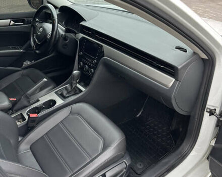 Белый Фольксваген Пассат, объемом двигателя 2 л и пробегом 108 тыс. км за 17999 $, фото 13 на Automoto.ua