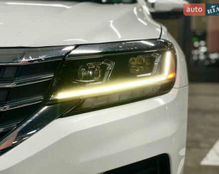 Білий Фольксваген Пассат, об'ємом двигуна 1.98 л та пробігом 72 тис. км за 21000 $, фото 9 на Automoto.ua