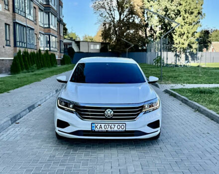 Белый Фольксваген Пассат, объемом двигателя 1.98 л и пробегом 183 тыс. км за 15700 $, фото 4 на Automoto.ua