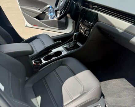 Білий Фольксваген Пассат, об'ємом двигуна 2 л та пробігом 152 тис. км за 18300 $, фото 10 на Automoto.ua