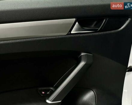 Білий Фольксваген Пассат, об'ємом двигуна 1.98 л та пробігом 72 тис. км за 21000 $, фото 32 на Automoto.ua