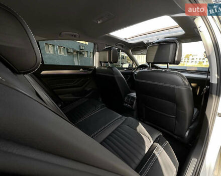 Белый Фольксваген Пассат, объемом двигателя 2 л и пробегом 54 тыс. км за 32000 $, фото 17 на Automoto.ua