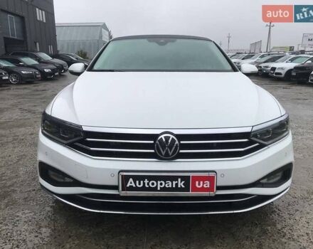 Белый Фольксваген Пассат, объемом двигателя 2 л и пробегом 55 тыс. км за 30990 $, фото 1 на Automoto.ua
