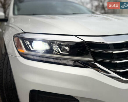 Білий Фольксваген Пассат, об'ємом двигуна 2 л та пробігом 162 тис. км за 17000 $, фото 20 на Automoto.ua