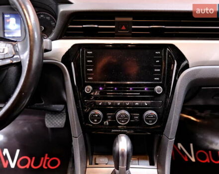 Білий Фольксваген Пассат, об'ємом двигуна 2 л та пробігом 165 тис. км за 16900 $, фото 17 на Automoto.ua