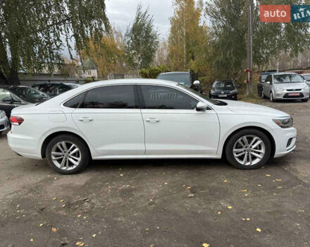 Белый Фольксваген Пассат, объемом двигателя 2 л и пробегом 42 тыс. км за 16700 $, фото 3 на Automoto.ua