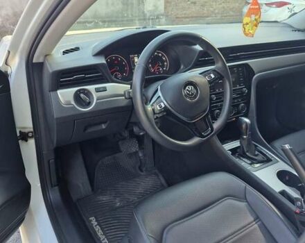 Белый Фольксваген Пассат, объемом двигателя 1.98 л и пробегом 138 тыс. км за 17900 $, фото 2 на Automoto.ua