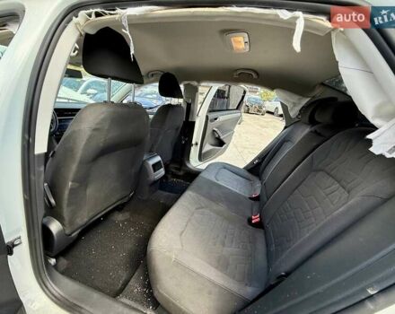 Белый Фольксваген Пассат, объемом двигателя 2 л и пробегом 123 тыс. км за 7600 $, фото 28 на Automoto.ua