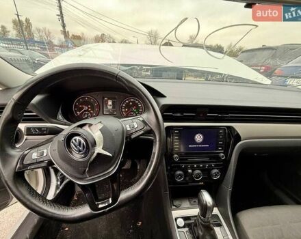 Белый Фольксваген Пассат, объемом двигателя 2 л и пробегом 123 тыс. км за 7600 $, фото 32 на Automoto.ua