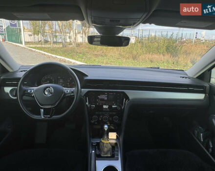 Білий Фольксваген Пассат, об'ємом двигуна 1.98 л та пробігом 62 тис. км за 19100 $, фото 21 на Automoto.ua