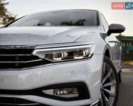 Белый Фольксваген Пассат, объемом двигателя 2 л и пробегом 54 тыс. км за 32000 $, фото 4 на Automoto.ua