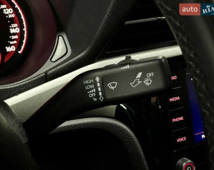 Білий Фольксваген Пассат, об'ємом двигуна 1.98 л та пробігом 72 тис. км за 21000 $, фото 23 на Automoto.ua