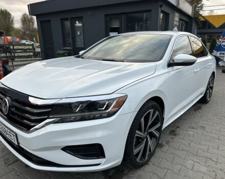 Фольксваген Пассат 2020 в Киеве на Automoto.ua Белый Фольксваген Пассат, объемом двигателя 2 л и пробегом 65 тыс. км за 21500 $, фото 4 на Automoto.ua