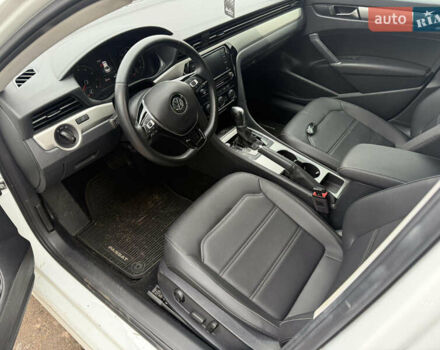 Белый Фольксваген Пассат, объемом двигателя 2 л и пробегом 42 тыс. км за 16700 $, фото 7 на Automoto.ua