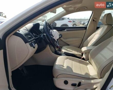 Білий Фольксваген Пассат, об'ємом двигуна 1.8 л та пробігом 97 тис. км за 2700 $, фото 6 на Automoto.ua