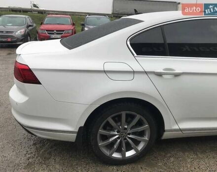 Белый Фольксваген Пассат, объемом двигателя 2 л и пробегом 55 тыс. км за 30990 $, фото 18 на Automoto.ua