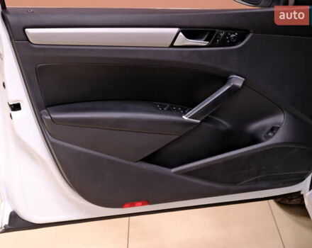 Білий Фольксваген Пассат, об'ємом двигуна 2 л та пробігом 165 тис. км за 16900 $, фото 27 на Automoto.ua