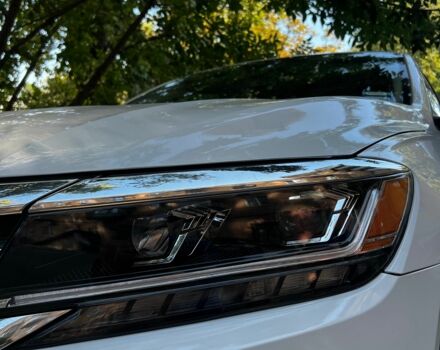 Белый Фольксваген Пассат, объемом двигателя 2 л и пробегом 99 тыс. км за 14500 $, фото 4 на Automoto.ua