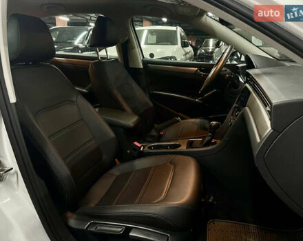 Білий Фольксваген Пассат, об'ємом двигуна 1.98 л та пробігом 72 тис. км за 21000 $, фото 41 на Automoto.ua