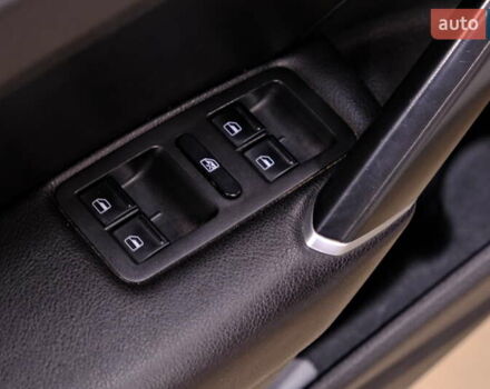 Білий Фольксваген Пассат, об'ємом двигуна 2 л та пробігом 165 тис. км за 16900 $, фото 26 на Automoto.ua