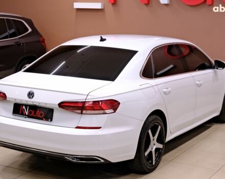 Білий Фольксваген Пассат, об'ємом двигуна 2 л та пробігом 165 тис. км за 16900 $, фото 4 на Automoto.ua