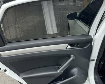 Белый Фольксваген Пассат, объемом двигателя 2 л и пробегом 108 тыс. км за 17999 $, фото 20 на Automoto.ua